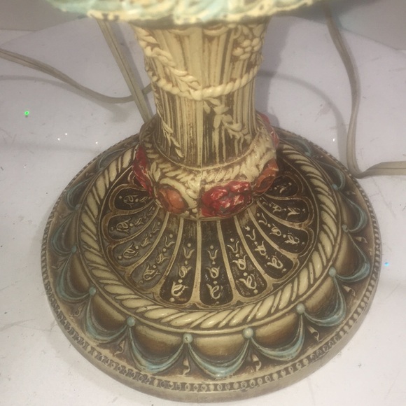 Vintage molded pot metal (spelter)decorative table lamp Art nouveau - Picture 4 of 8